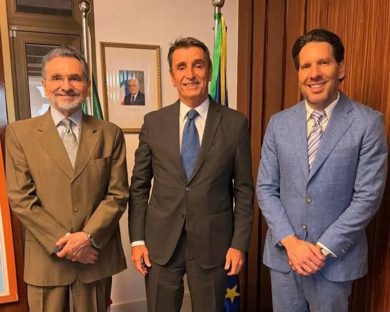 Em Brasília, a Embaixada da Itália recebe a gala beneficente da Abrace em 28 de outubro. Mobilizar o empresariado pra a…