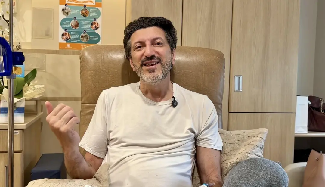 Lito Sousa, influenciador de aviação, faleceu nesta quinta-feira aos 59 anos após doença rara. O velório dele acontece …