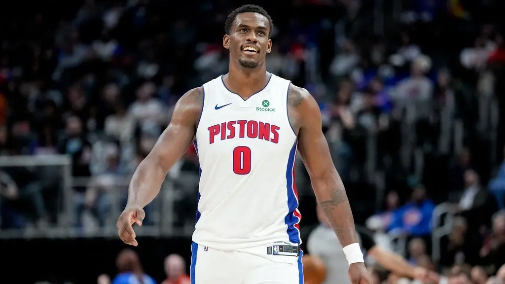Jalen Duren aceitou um contrato de cinco anos e 200 milhões de dólares para voltar aos Pistons. Parece que a garantia d…
