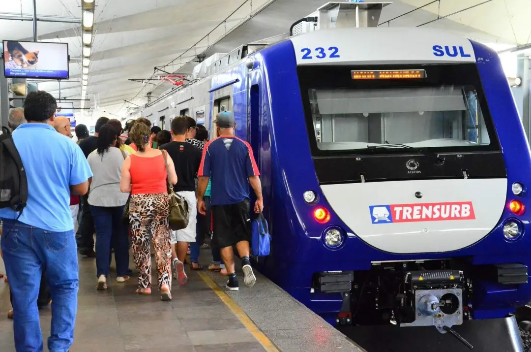 Domingo de eleições terá passe-livre nos metrôs da Trensurb e também nos ônibus de Porto Alegre. É uma medida necessári…