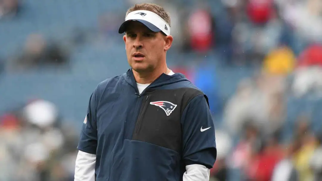 Josh McDaniels disse que o ombro de Drake Maye foi apenas atingido na semana passada, e não a lesão antiga. Isso tira u…