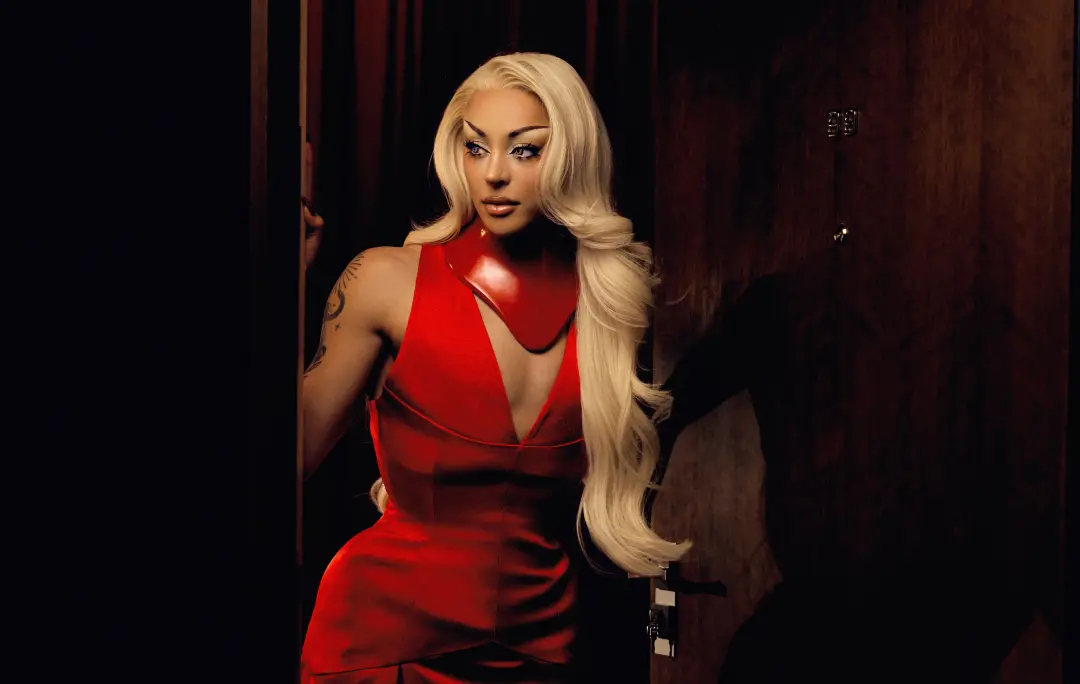 LOST IN LUST, sétimo álbum de Pabllo Vittar, saiu ontem e a faixa só tem inglês e espanhol. É um movimento claro pra le…