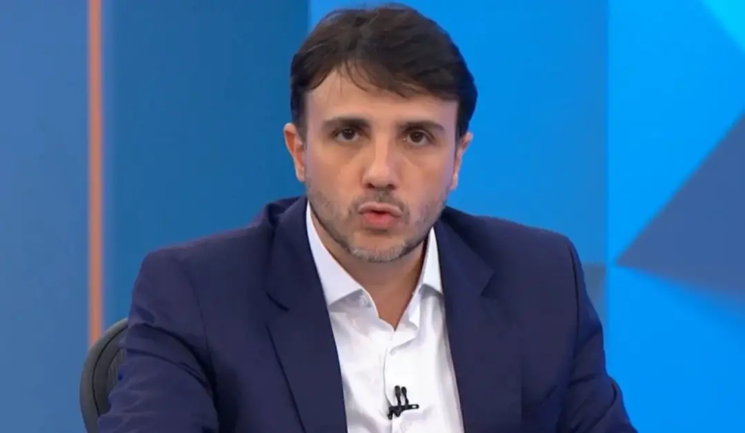 Gilmar Mendes mandou incluir Renan Santos no debate da Globo. A decisão contraria o que o TSE vinha dizendo, usando reg…