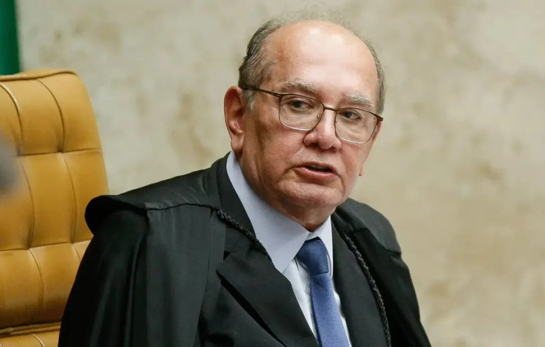 Gilmar Mendes obriga a Globo a incluir Renan Santos no debate presidencial. A decisão reforça a liberdade de expressão …