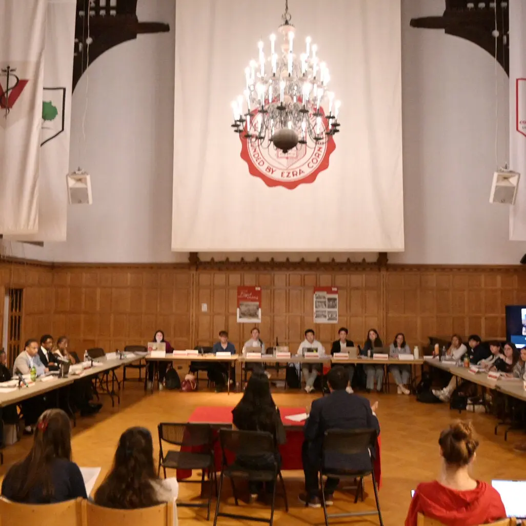 Cornell, estudantes compartilharam relatos de agressões em reunião pública, cobrando dos administradores treinamento me…