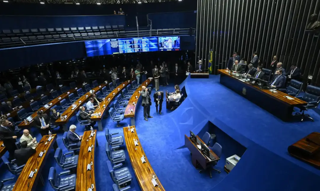 Jaison Diego de Sena saiu de agente de portaria com salário de R$ 1,1 mil em 2021 para fechar contratos de R$ 15 milhõe…