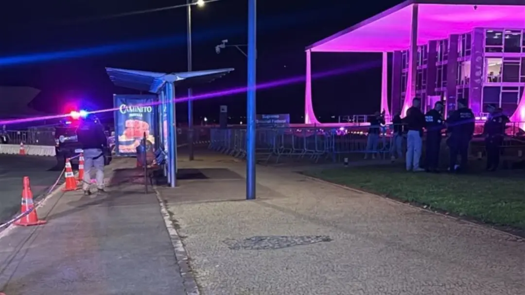 Um homem de 28 anos arremessou uma mochila em ponto de ônibus perto do Supremo Tribunal Federal, em Brasília. Isso leva…