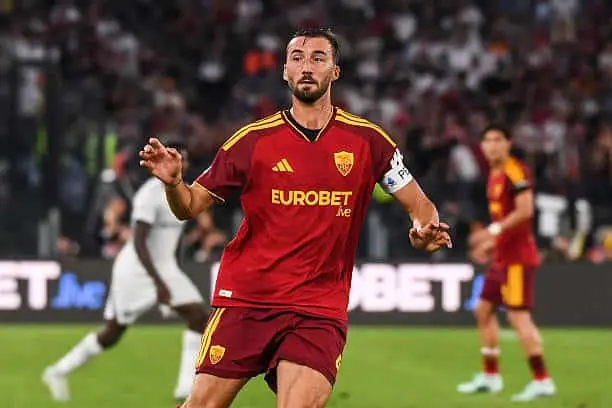 Bryan Cristante pode ficar fora por duas ou três semanas devido a uma lesão no joelho. Essa ausência é um baque para o …