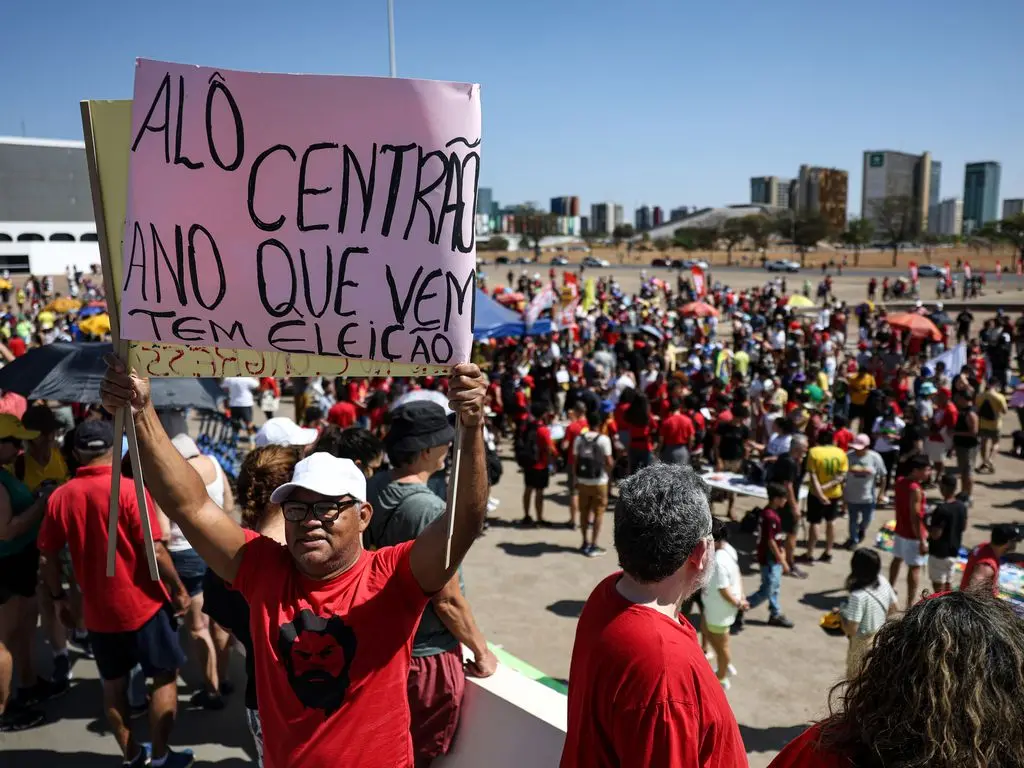 Brasil com 354 casos de violência política entre outubro de 2024 e agosto de 2026. Isso é um caso a cada 44 horas, e os…