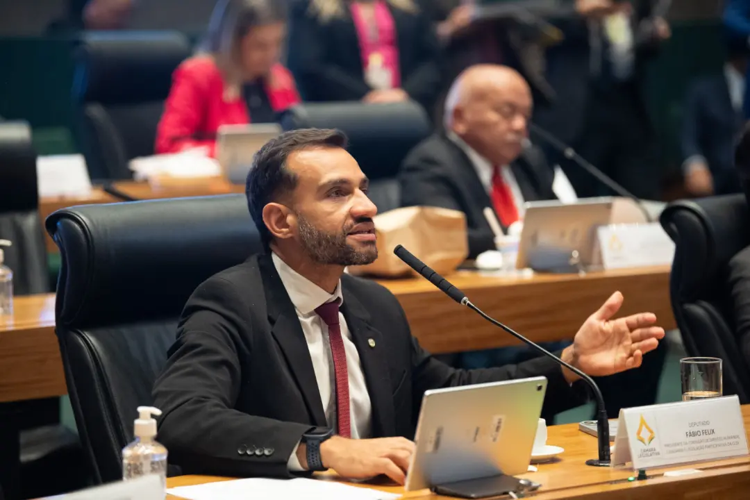 No Distrito Federal, as projeções internas mostram o Republicanos e o PL buscando de uma a três cadeiras. É um cálculo …