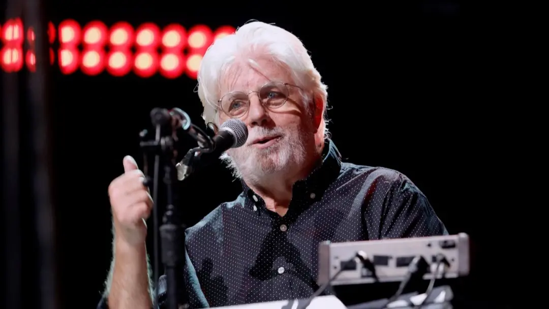 Michael Goessling, homem de St Louis, descobriu ser filho biológico do ícone do Yacht Rock Michael McDonald. É um fato …
