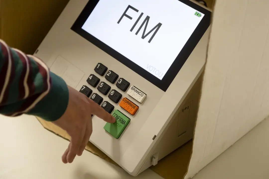 A maioria dos estados e o DF mostram alta taxa de indecisos na intenção de votos para governador, segundo o Datafolha. …