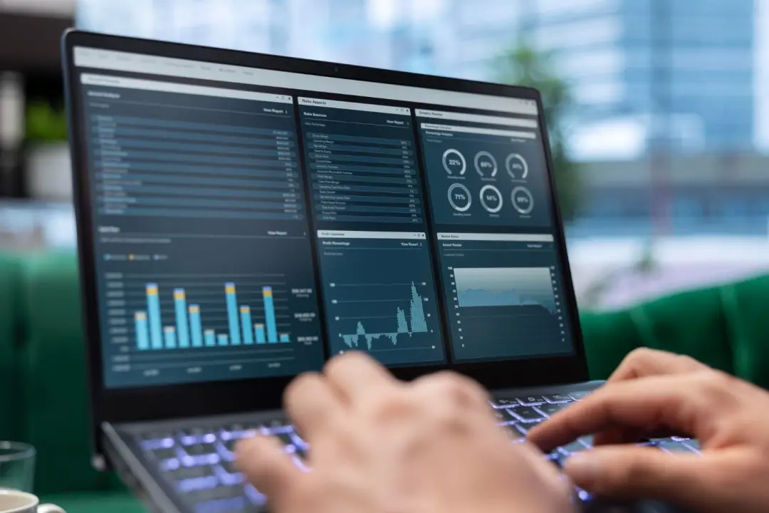 RHB adquiriu a Nellix, uma empresa de software, pra crescer e diversificar os negócios além de equipamentos. Integrar s…