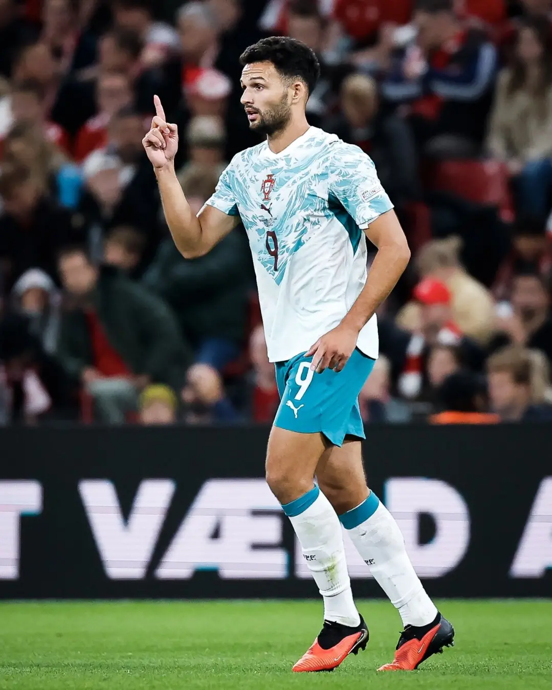 Portugal venceu a Dinamarca por 3 a 2 na Liga das Nações. A entrada de Gonçalo Ramos, que brilhou com gol e passe no pr…