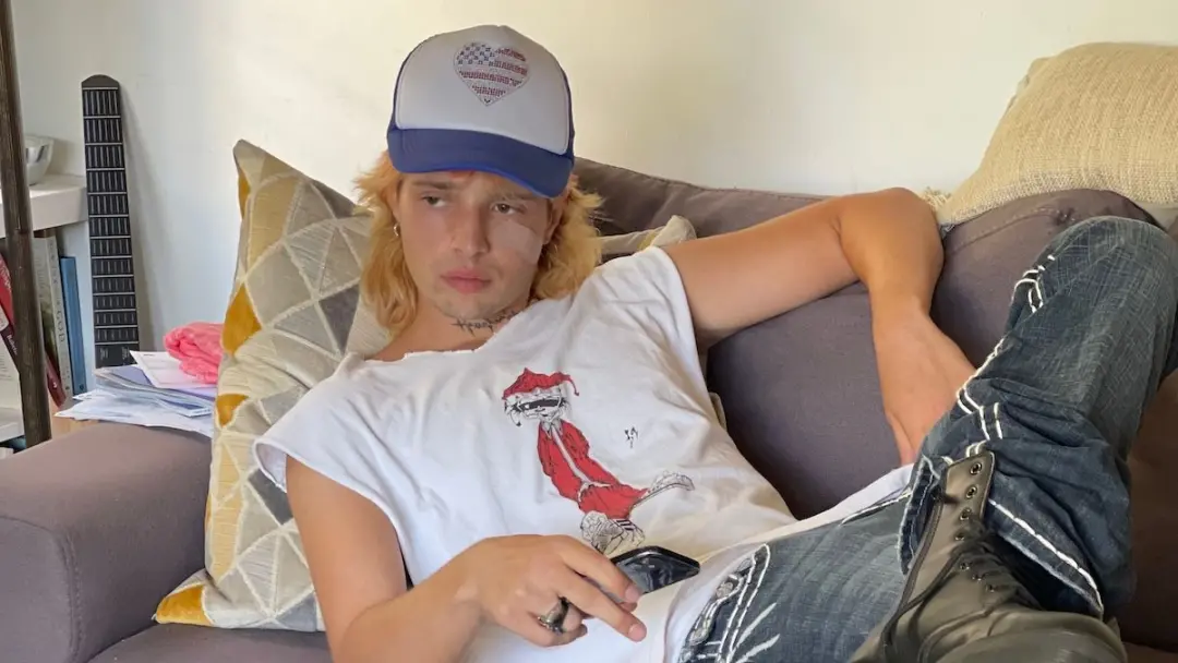 Noah Weiland assume como vocalista da banda de rock de Los Angeles Zephyring, substituindo Taz que saiu em agosto. A tr…