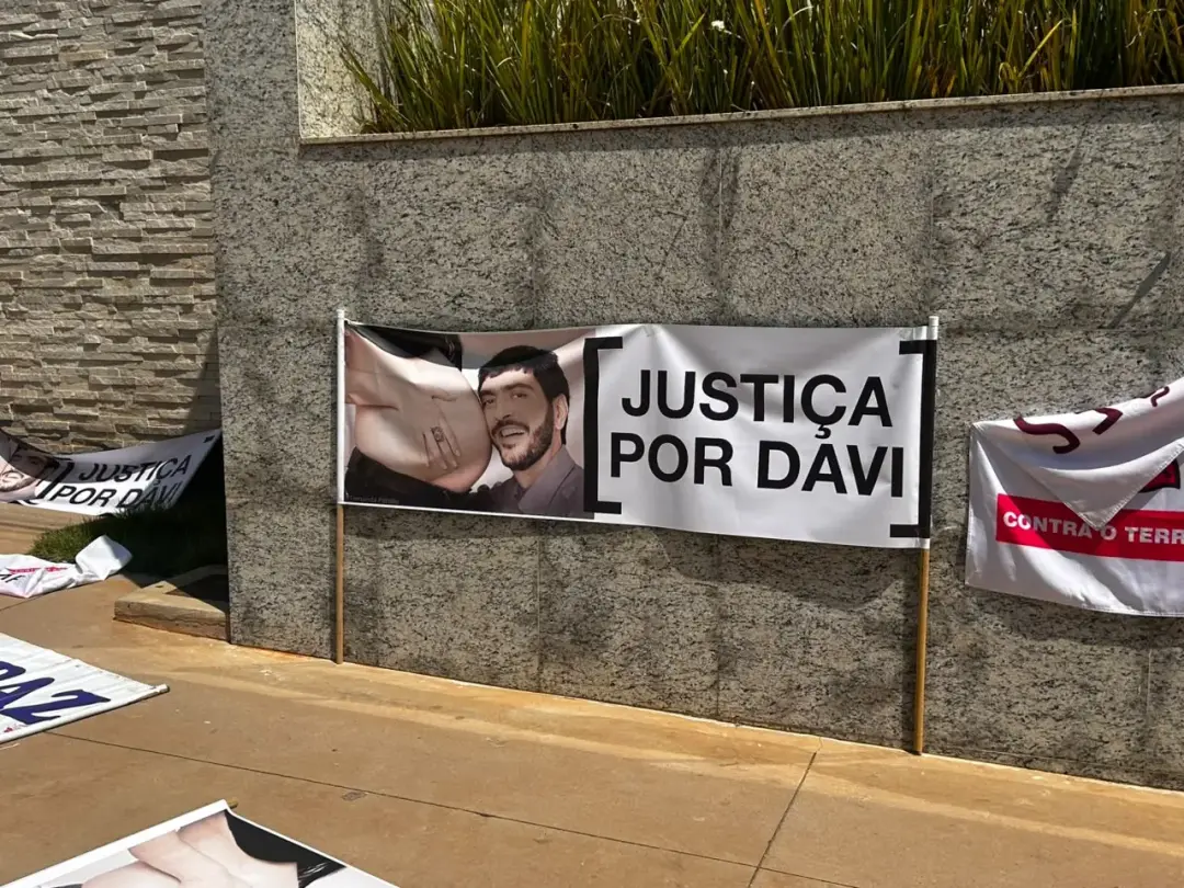 Goiânia, 3 policiais militares acusados de morte de advogado Davi Sebba estão no júri popular depois de 14 anos. É pesa…