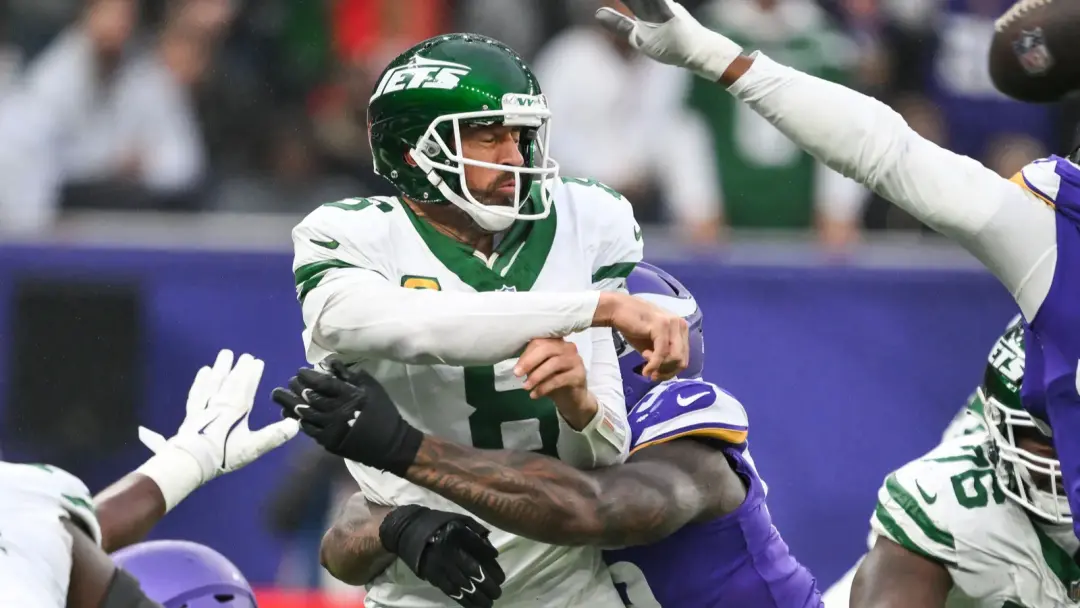 Roman Wilson fez touchdown de 38 jardas para Pittsburgh contra Cincinnati. O lance abriu a pontuação e mostrou o que o …