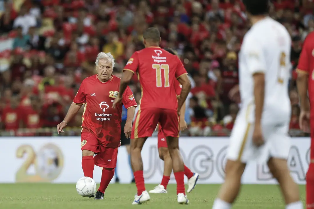 Maracanã complicou o Jogo das Estrelas de Zico, que queria fazer a partida beneficente em dezembro. O consórcio colocou…
