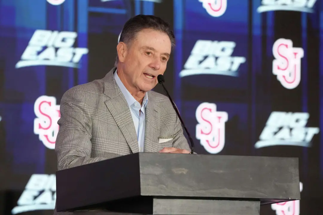 Rick Pitino disse que não votou no UConn como favorito do Big East, escolhendo o Marquette. É justo considerar os dois …