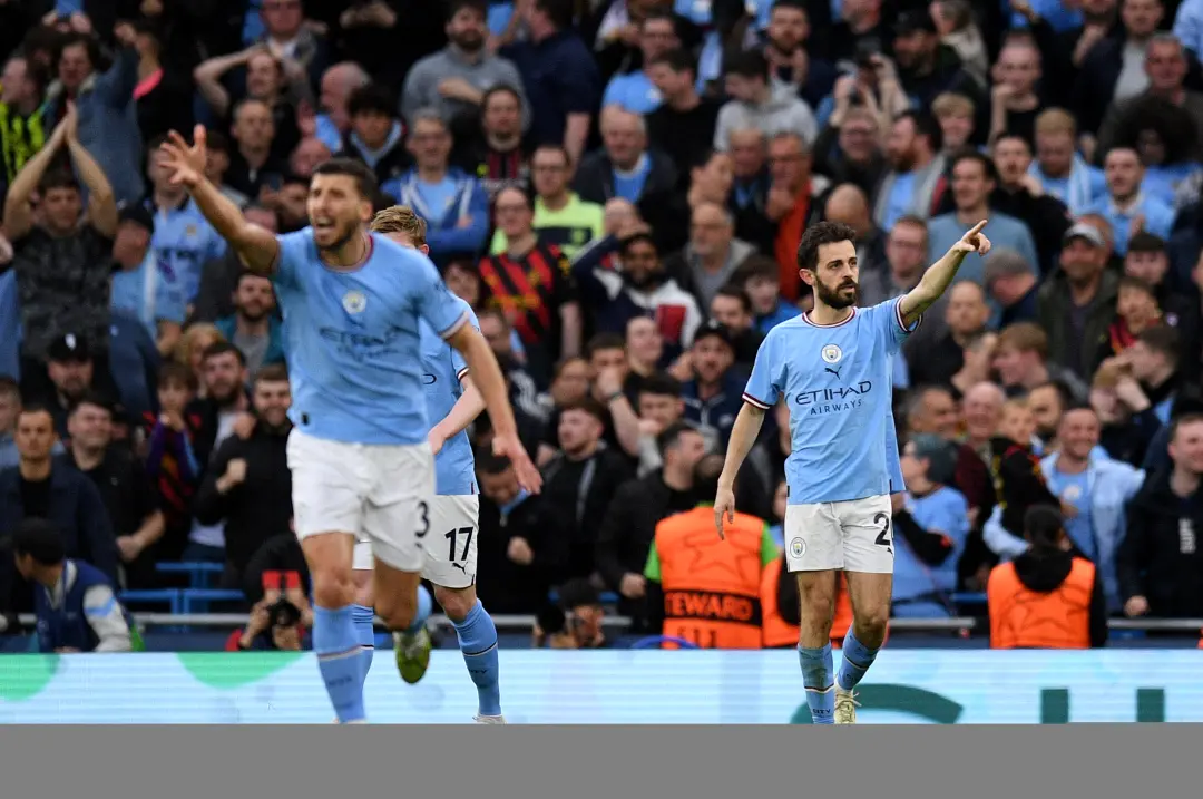Manchester City e Downing Street conversando sobre as violações financeiras do clube, que envolvem mais de 100 acusaçõe…