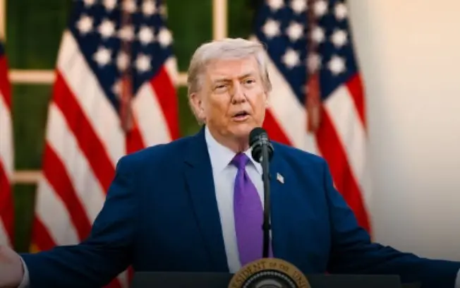 Donald Trump afirmou que acompanha muito de perto a eleição no Brasil, considerando o país muito importante. A presença…