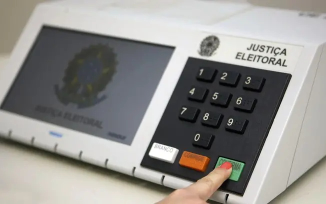 Mais de 140 observadores de sete organizações internacionais estão chegando ao Brasil para monitorar a eleição. A prese…