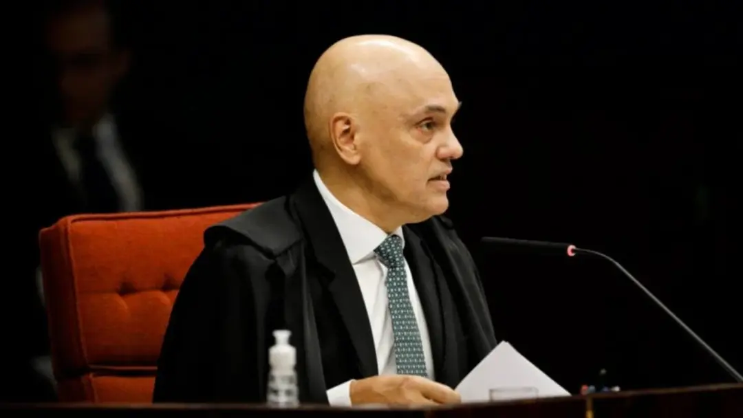 Multa de 5 mil reais para advogado por comando de IA em petição, decisão do ministro Alexandre de Moraes no STF. A inse…
