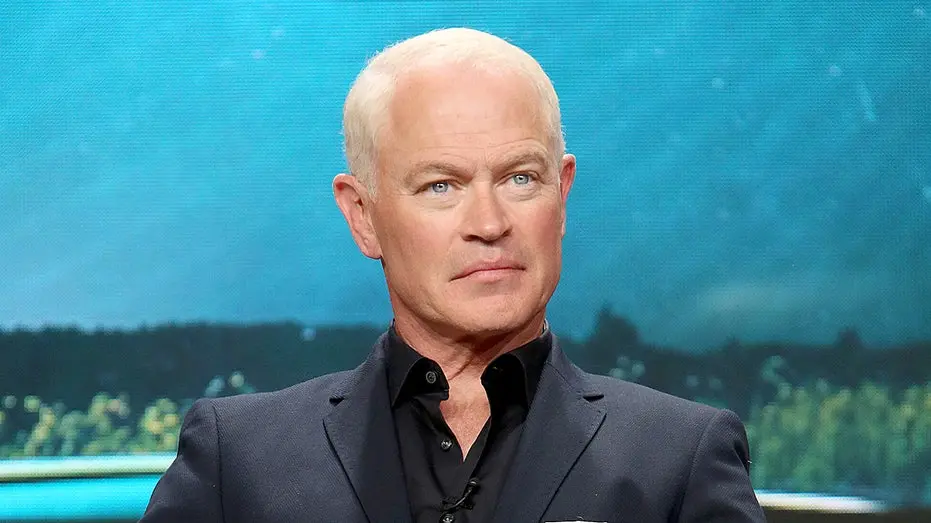 Neal McDonough, ator de Yellowstone, não assiste ao próprio trabalho, mesmo sendo conhecido por papéis intensos. Ele di…