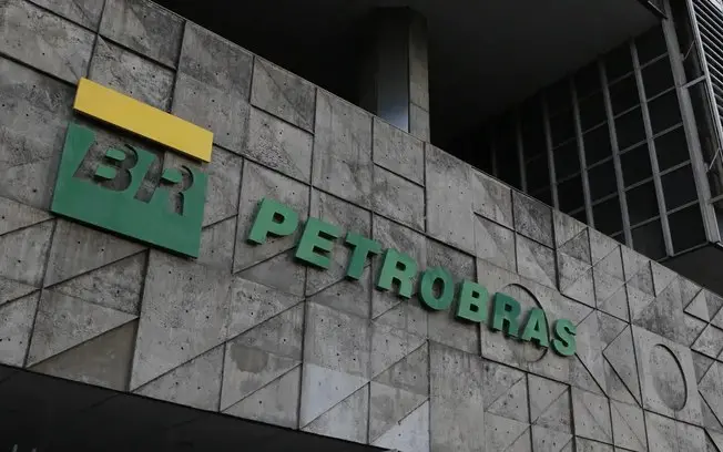 Reajuste de 11,76% no querosene de aviação entrou em vigor hoje, passando para R$ 6,242 o litro. Essa elevação é um ref…