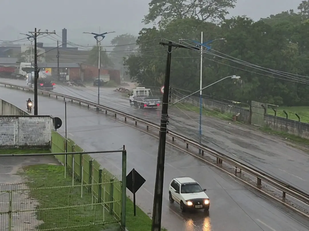 Rio Branco fechou setembro com 168,6 milímetros de chuva, o que é 81,9% acima do previsto. Isso ajuda o nível do rio a …