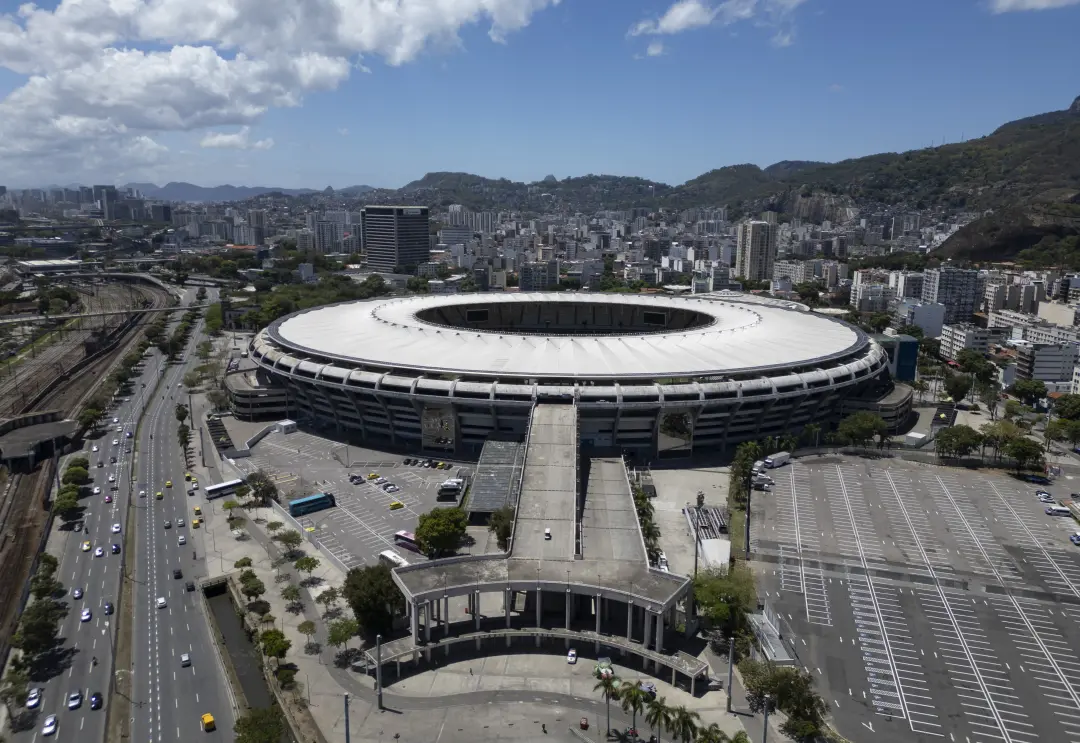 Vasco pede na Justiça multa de 1 milhão de reais contra a concessionária do Maracanã. O clube quer usar o estádio no di…
