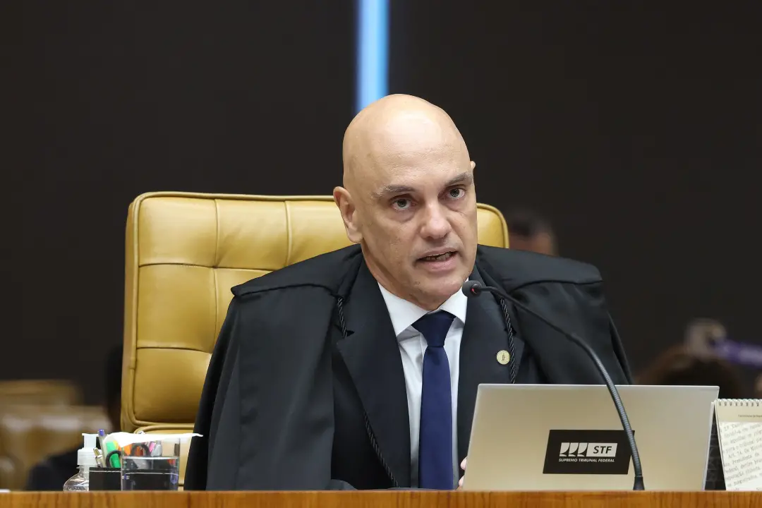 Ministro do STF multa advogado em 5 mil reais por comando oculto de IA na defesa de réu de 8 de Janeiro. Usar prompt in…