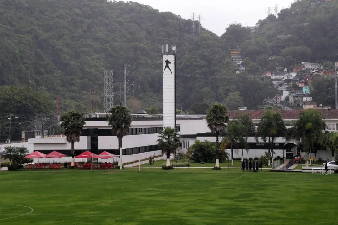 Santos e governo fecharam acordo para o CT Rei Pelé, com o time pagando mais de 145 mil reais por mês à União por 20 an…