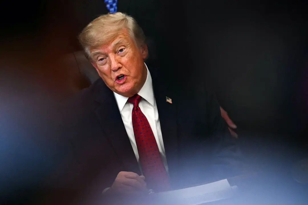 Trump explode em entrevista com Time, dizendo que o repórter nunca fez uma pergunta positiva. Essa reação mostra a difi…
