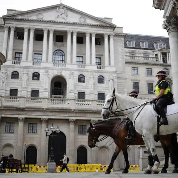 Catherine Mann, do Banco da Inglaterra, disse que as condições financeiras reais no Reino Unido estão insuficientemente…