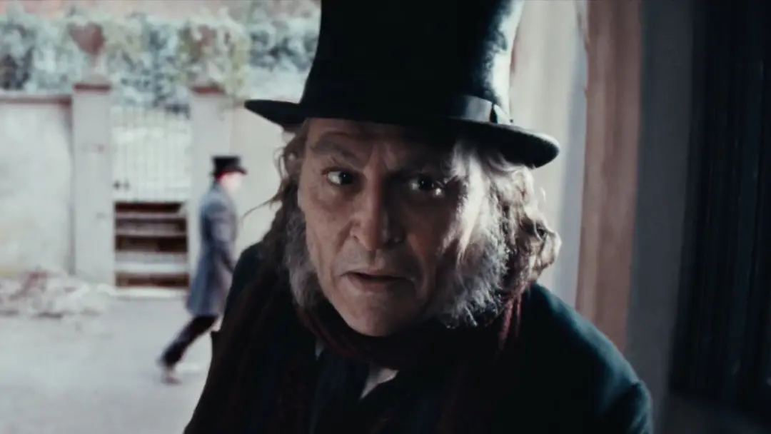 Johnny Depp como Ebenezer chegou com um novo trailer do diretor de terror. Achei a direção interessante por dar uma nov…