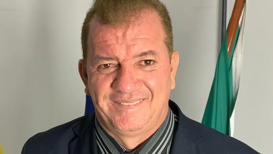 Gilsão Meu Povo foi reeleito presidente da Câmara de Aparecida com 24 votos. Manter a mesma Mesa Diretora indica contin…