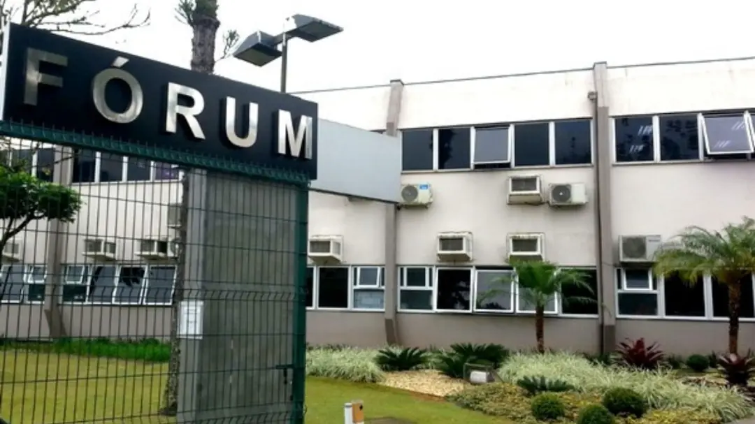 Jaraguá do Sul viu condenação de um casal ligado a uma instituição por crimes sexuais contra adolescentes, com penas so…