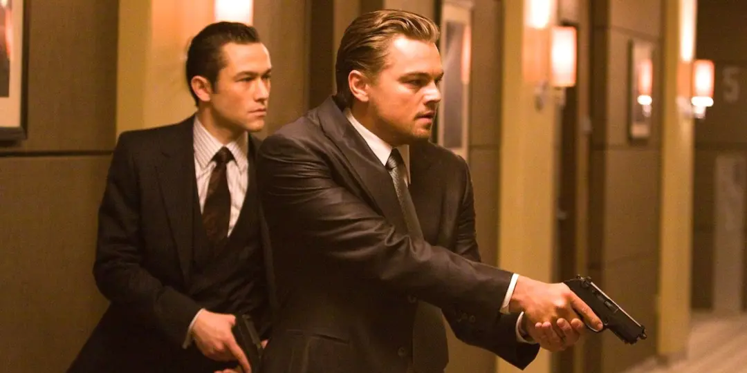 Seis melhores filmes de espionagem ficção científica, um ranking que mostra como a paranoia se mistura com o impossível…