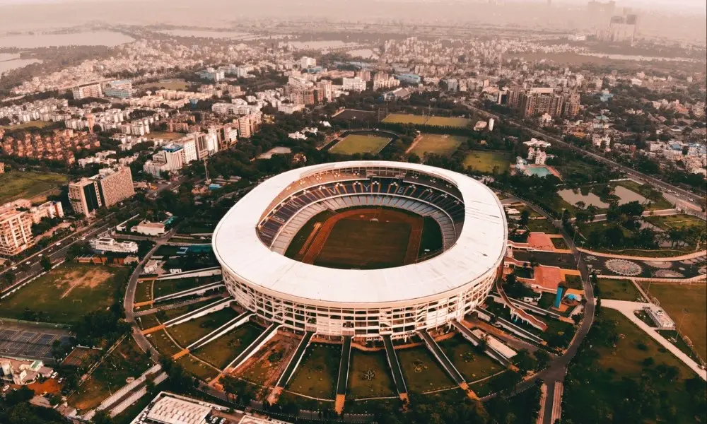 Estádio Salt Lake na Índia recebeu pancadaria durante evento de homenagem a Messi, após torcedores revoltados pelo preç…