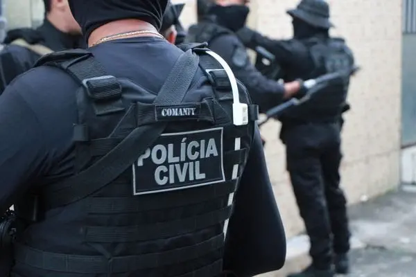 Ex-secretária de Educação do Rio de Janeiro e outros envolvidos estão sob investigação por contratos de obras em escola…
