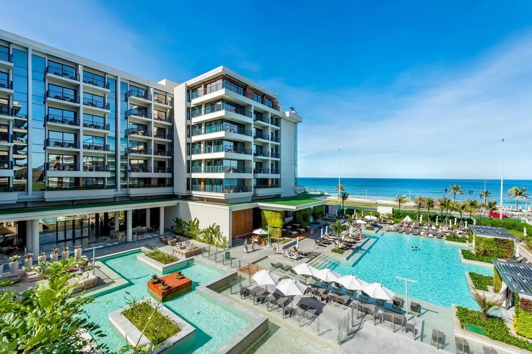 22 vagas abertas no Grand Hyatt Rio na Barra da Tijuca. O hotel tá buscando gente pra várias áreas, desde Governança a …