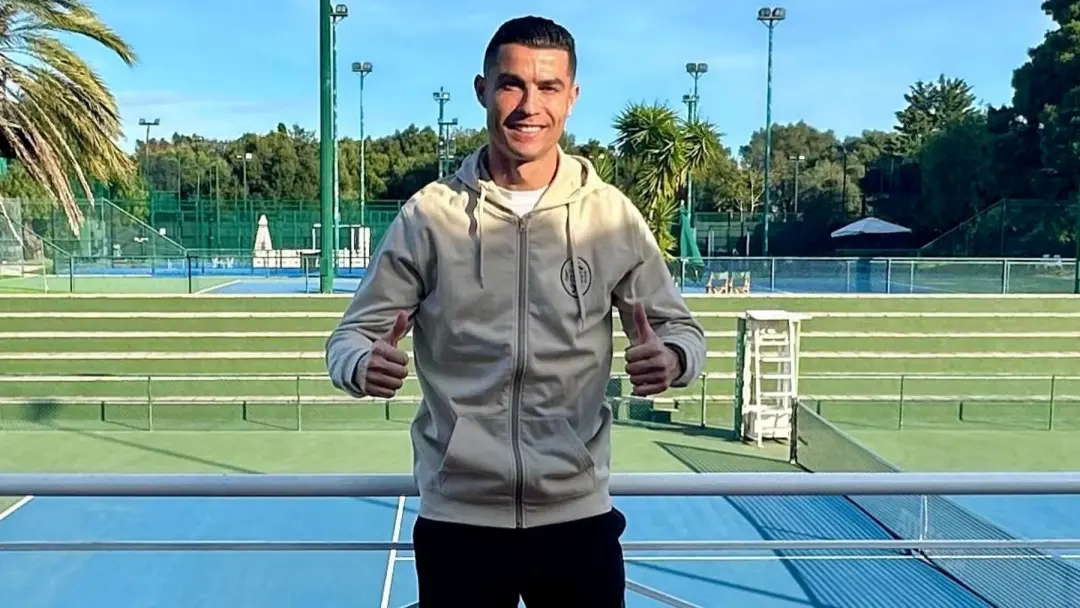 Casa de um andar em Funchal, Madeira, foi a infância de Cristiano Ronaldo. A mãe dele trabalhava como cozinheira e cama…