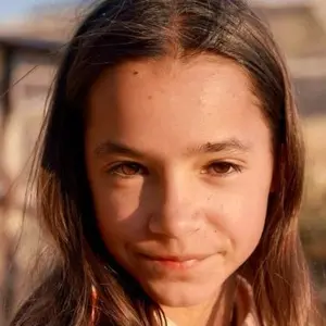 Avô de Fiona Lowe homenageia a neta após ela ter falecido aos 13 anos. É um momento de muita dor, mas a forma como ele …