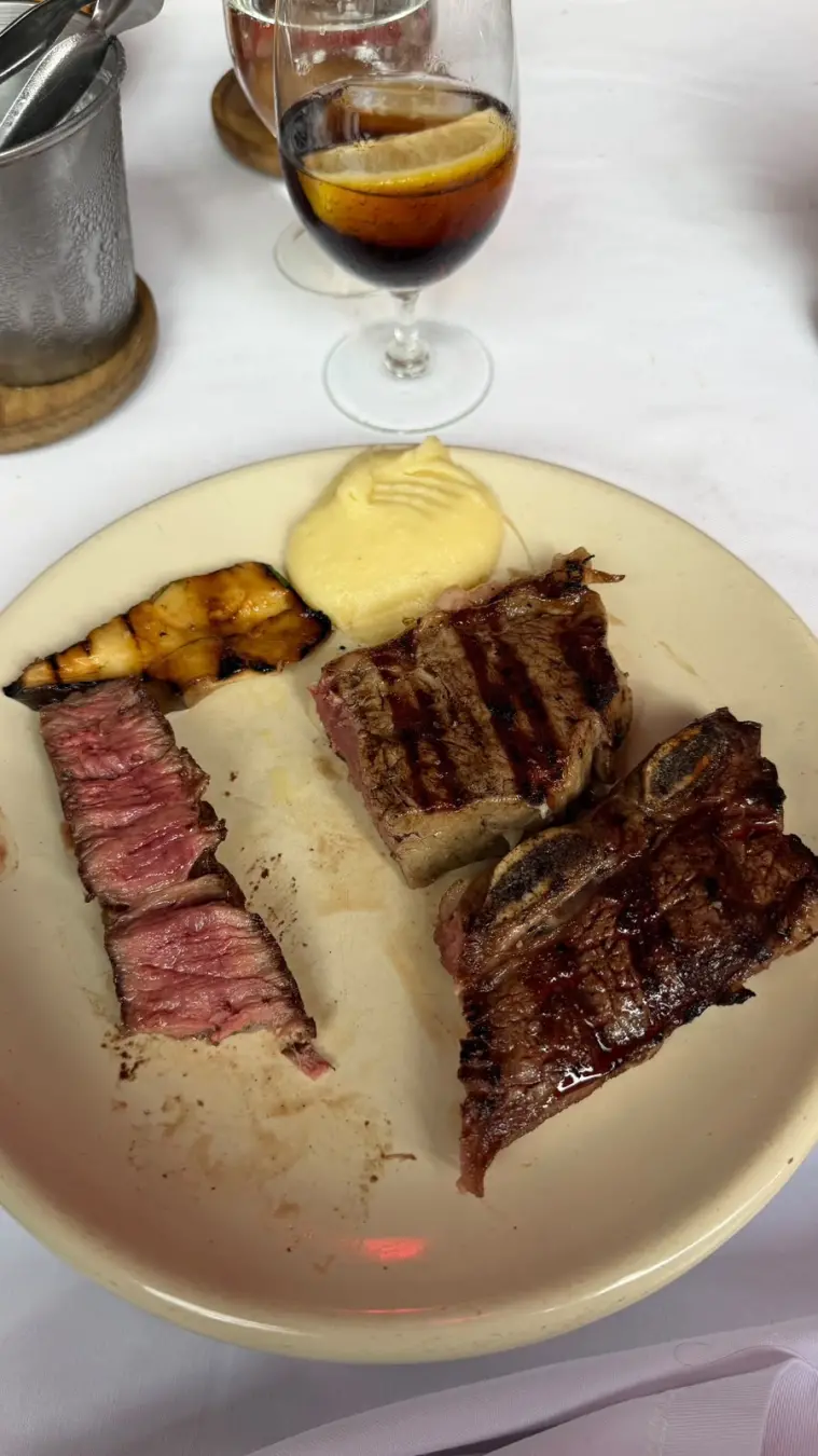 Don Julio em Buenos Aires ganhou estrela Michelin e ficou em 10º no 50 Best. O restaurante virou um produto perfeito pa…