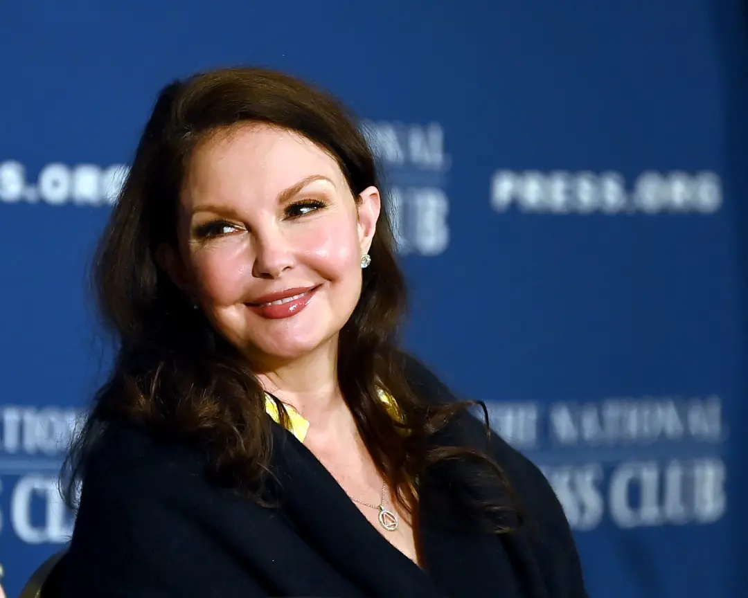 Ashley Judd e sua irmã Wynonna estão dando um tempo na relação. A atriz, conhecida por filmes desde os anos noventa, op…