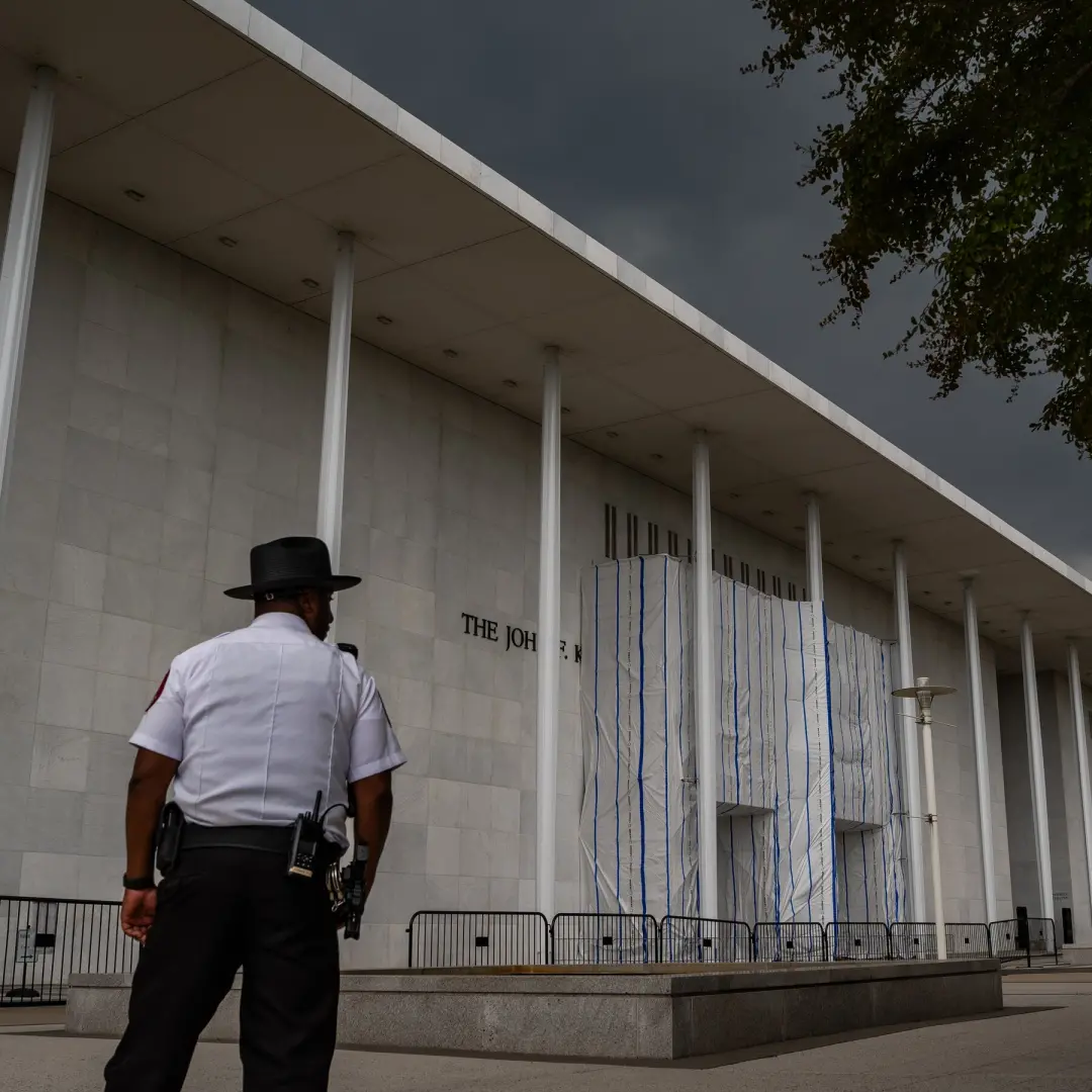 Kennedy Center em Washington está passando por uma saga de avaliações. É um centro de artes com um histórico complexo n…