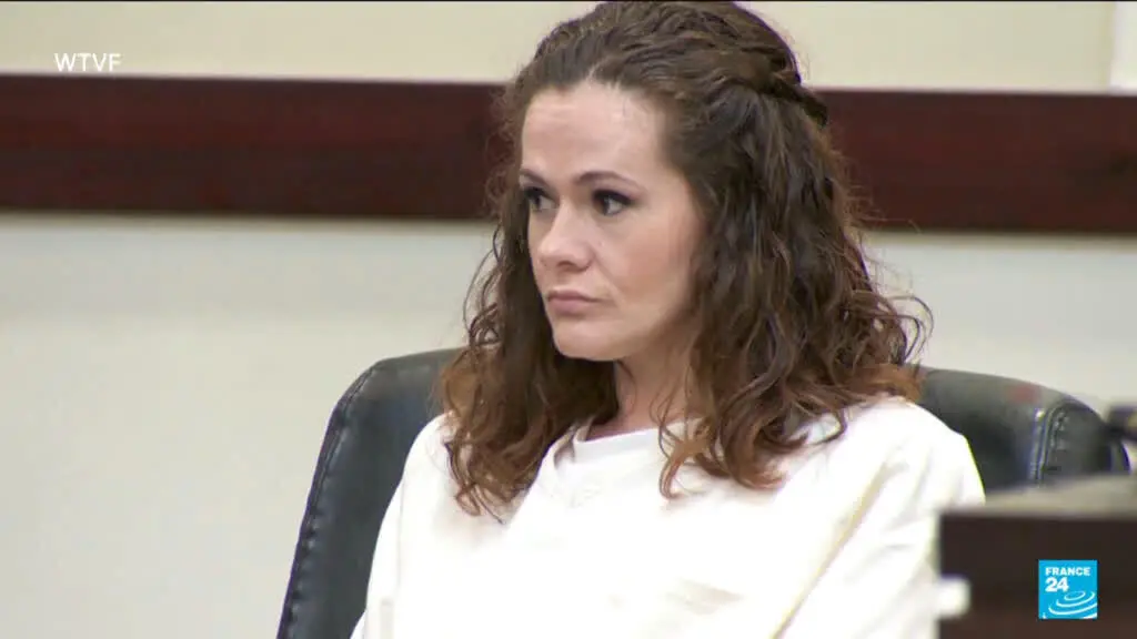 Christa Pike, condenada por assassinato em Tennessee, sobreviveu a uma tentativa de execução por injeção letal na quart…