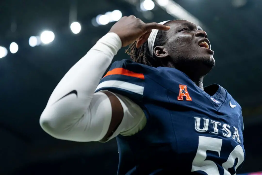 College football tem um jeito de fazer um jogo parecer acabado até que não seja. Ver o time indo pra trás e pensar em t…