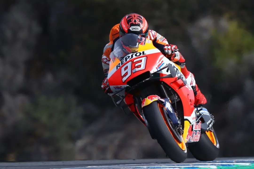 Red Bull volta a patrocinar a equipe Honda no MotoGP, quatro anos depois que o contrato foi reavaliado. Essa volta most…